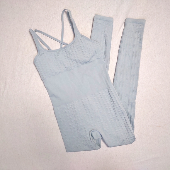 ALO Yoga Seamless Cable Knit Bodysuit| Chalk Blue| XS - Picture 6 of 9